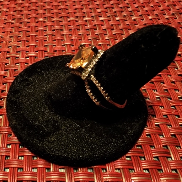 Apricot Diamante & Silver Halo Ring-FINAL PRICE - Picture 6 of 13